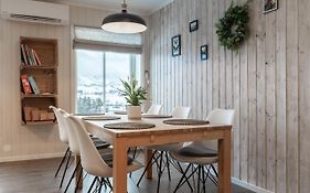 Sagi 5 Apartment